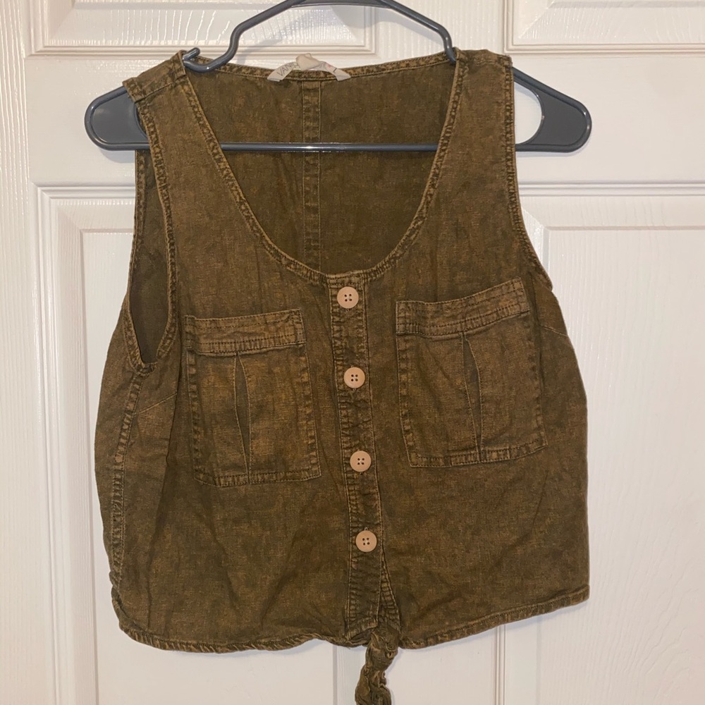 Vanilla Star green top
